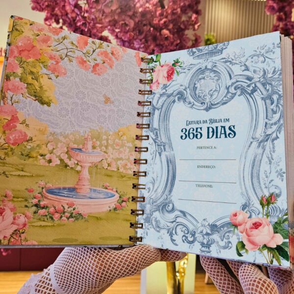 caderno devocional diario leitura da bíblia 365 dias com Deus leitura guiada cronograma flora vintage