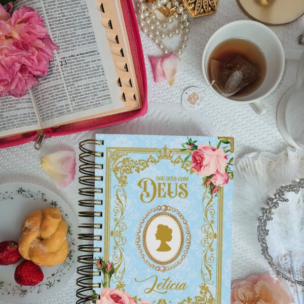 caderno devocional diario leitura da bíblia 365 dias com Deus leitura guiada cronograma flora vintage