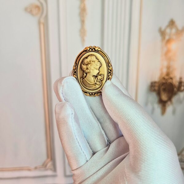 broche camafeu vintage antigo