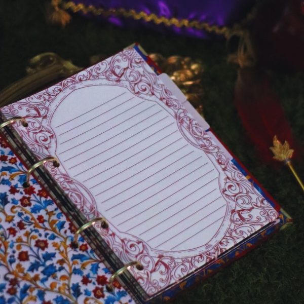 Fichário_caderno_argolado_branca_de_neve_capa_vermelha_azul_dourada_maçã_vintage_medieval_princesa_contos_fada
