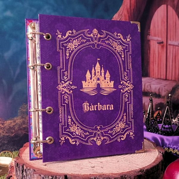 Fichário_caderno_argolado_rainha_branca_de_neve_capa_vermelha_azul_dourada_maçã_vintage_medieval_princesa_contos_fada