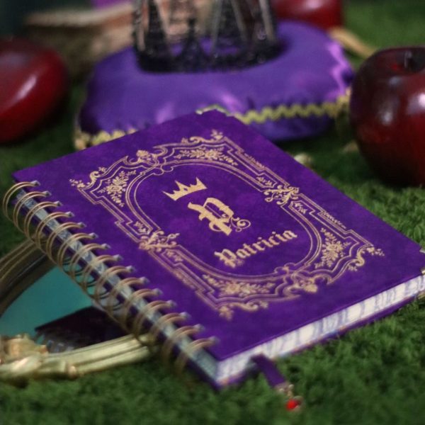 caderno_diario_vintage_rainha__branca_de_neve_medieval